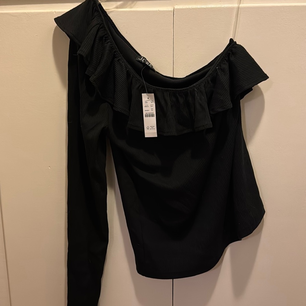 One shoulder ruffled shirt
